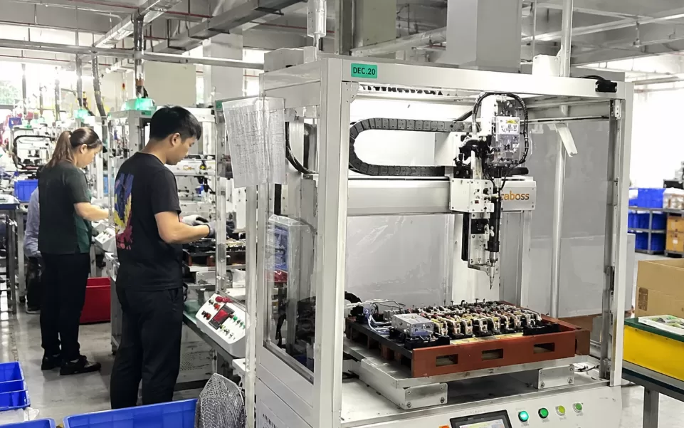 automatic screw fastening machine
